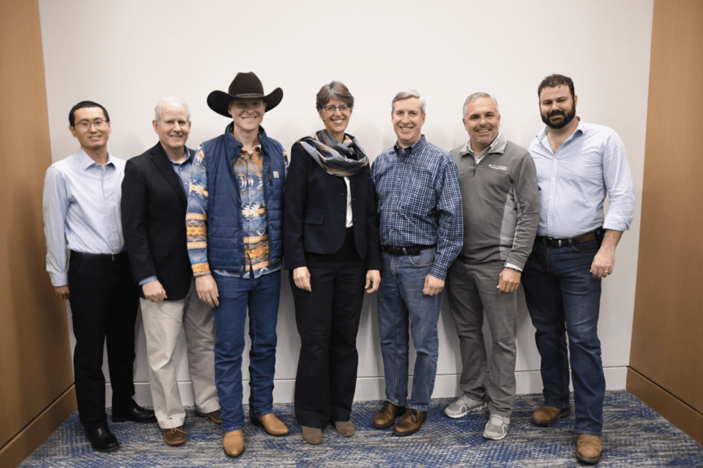 AgLaunch and Farm Journal Announce Cutting-Edge Startups for the 2021 AgLaunch365 Row Crop Challenge